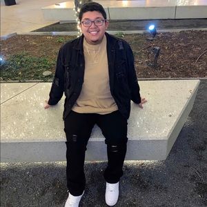 Meet your Posher, Angel